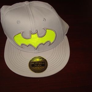 BATMAN HAT CAP OSFM STRETCH NEW‎ TAGS